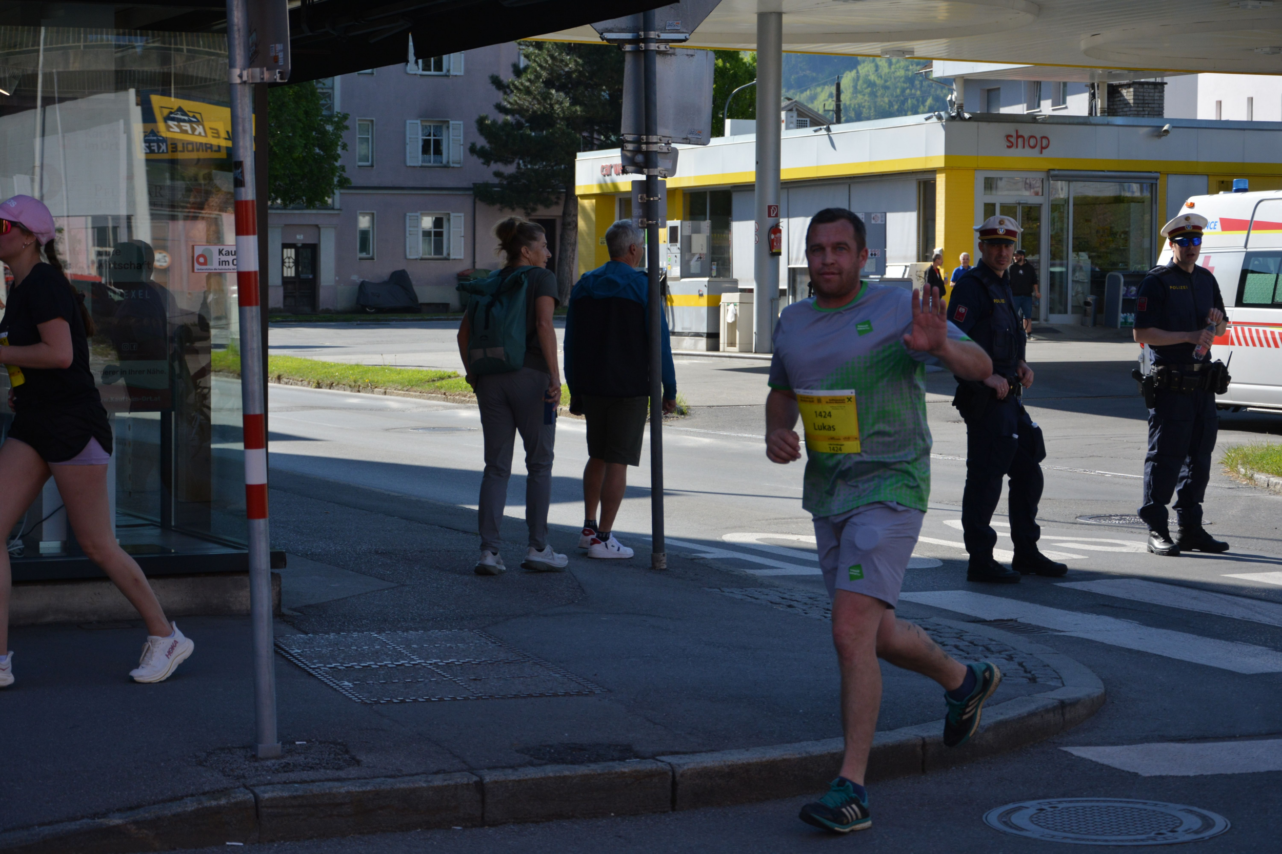 Gemeinsam unterwegs bei Bludenz läuft3